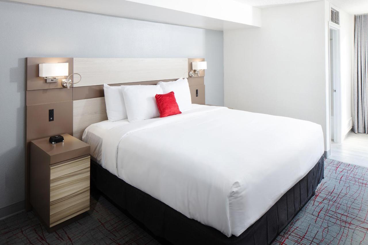 מלון Wyndham Garden Columbia-Ft Jackson מראה חיצוני תמונה